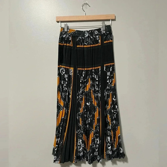 Kaffe KAdianna Pleated Midi Skirt - Picture 3 of 10